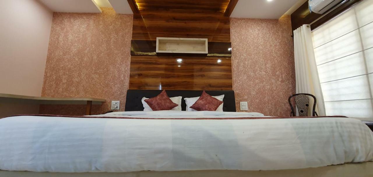 Hotel Pushpanjali Bhopal Exterior photo