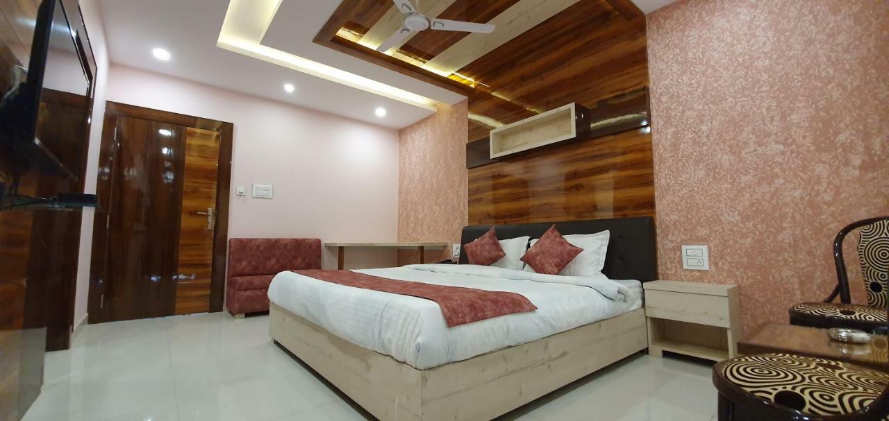 Hotel Pushpanjali Bhopal Exterior photo